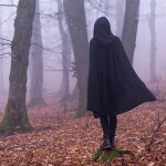 Premium Halloween Umhang S (100cm) wechsel Rot & Schwarz mit Kapuze für Vampire, Larp, Cosplay, Rotkäppchen ...